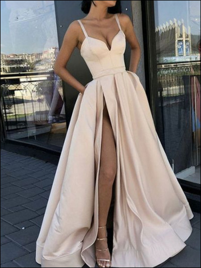 Veux-tu une robe avec des paillettes, sequins, dentelle ou motifs ?