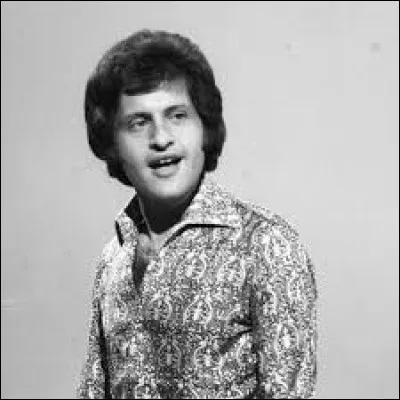 Quel mot de trois lettres répété deux fois est le titre d'une chanson ?