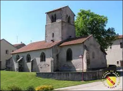 Après le Sud-Ouest, direction le Nord-Est. Nous sommes en Lorraine, devant l'église Sainte-Menne, à Crantenoy. Village de l'aire d'attraction Nancéenne, il se situe dans le département ...