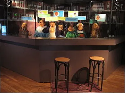 Qui a créé le Bébête Show avec Stéphane Collaro et Jean Roucas ?