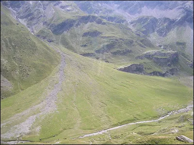 Le narrateur du film "le v&eacute;lo de Gislain Lambert" de Philippe Harel de 2001, c'est...