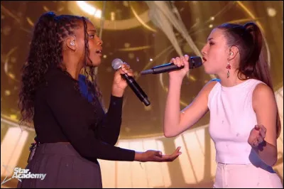 Quelle chanson Lénie a-t-elle interprétée en duo avec Mentissa ?