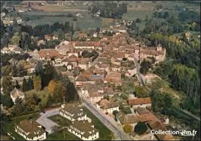 Ville de l'aire urbaine de La Tour-du-Pin, Corbelin se situe en région ...