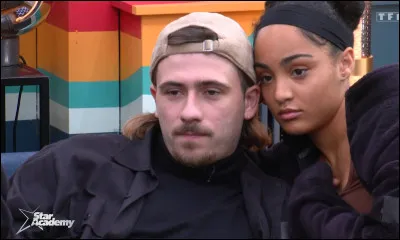 Quelle chanson Candice et Pierre ont-ils chantée dans le "duos cultes" ?