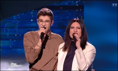 Quelle chanson Axel a-t-il interprétée en duo avec Laura Pausini ?