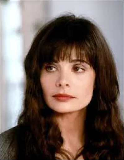 Parmi ces artistes, qui était le compagnon de la comédienne Marie Trintignant jusqu'à son décès, le 1er août 2003 ?
