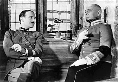 Dans son livre de 2016, qu'est-ce qui est commune pour Takkaki Yoshimoto ?