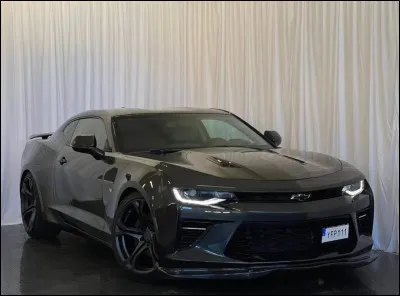 Quelle est la marque de cette voiture ?