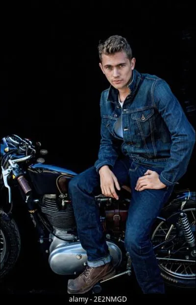 Qui chantait "T'as l'même blue-jean que James Dean, t'arrêtes ta frime ♫ ♫ !"