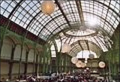 Ne coule pas à Paris, c'est la...