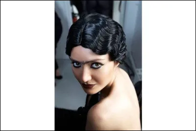 Montre ou cache, c'est l'...