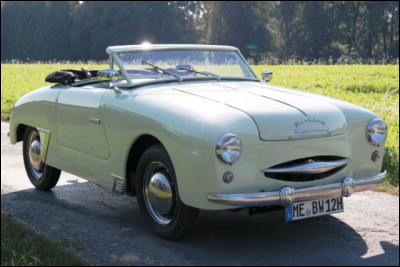 Quel est ce petit roadster 2 places en aluminium, produit par le constructeur Panhard de 1952 à 1956 ?