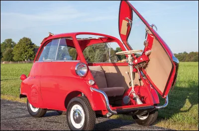 Quelle est cette citadine, mi-auto et mi-moto à 3 roues produite par le constructeur allemand BMW de 1955 à 1962 ?