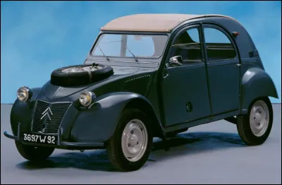 Quelle est cette 2cv tout-terrain avec 2 moteurs, un à l'avant, un à l'arrière et 4 roues motrices, produite par Citroën de 1960 à 1967 ?