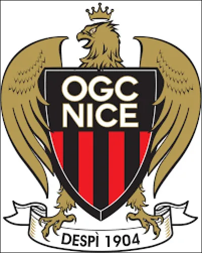 Je joue à l'OGC Nice, je suis un gardien danois, j'ai joué 654 matchs dans ma carrière et j'étais parmi les joueurs de Leicester City en 2015/2016 ou 2016/2017. Qui suis-je ?