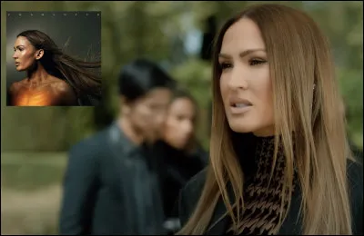 Et enfin, avec qui a-t-elle chanté la chanson "Toi" ?