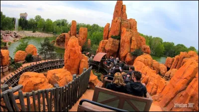 Dans quel parc se trouve Big Thunder Mountain ?