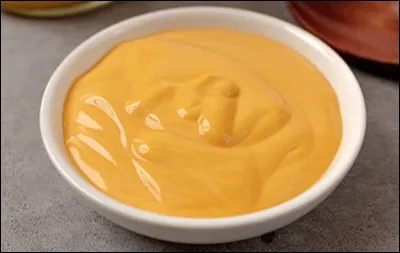 Quel est le pays d'origine de la sauce samouraï à base de mayonnaise, de ketchup et d'harissa ?