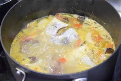 Quel est le pays d'origine de la bouillabaisse, une soupe de restes de poissons cuits dans un bouillons parfumé ?