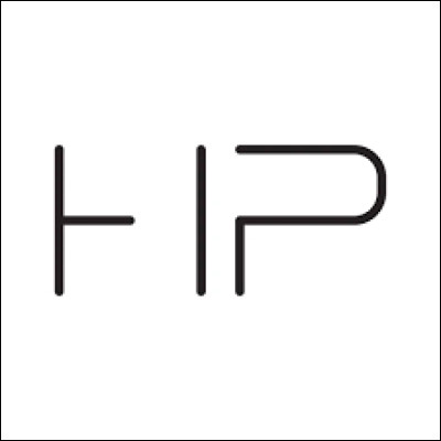 Votre collègue vous fait remarquer qu'il y a aussi des initiales : "HP". Que veulent-elles dire ?