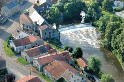 Ce petit village de 175 habitants, situ&eacute; dans le d&eacute;partement des Ardennes, entre Montm&eacute;dy et Carignan, c'est ...