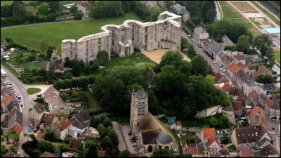 Cette commune de 2 000 habitants du sud du d&eacute;partement de l'Aisne, travers&eacute;e par l'Ourcq, o&ugrave; l'on trouve les ruines de ce ch&acirc;teau inachev&eacute; du d&eacute;but du XVe si&egrave;cle, c'est ...
