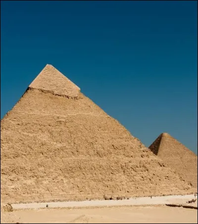 Qui a dit : "Du haut de ces pyramides, quarante siècles vous contemplent" ?