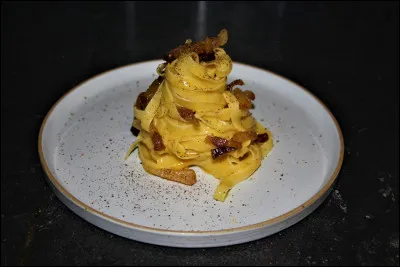 Comment prépare-t-on les vraies pâtes carbonara, en Italie ?