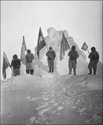 Ce 6 avril, pour la première fois, le pôle Nord est atteint, avec l'expédition de Robert Peary, composée de six hommes : c'était en ...