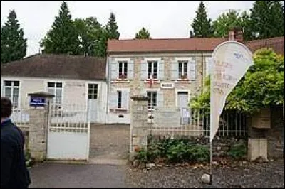 Je vous emmène maintenant à Belleau. Village Axonais, il se situe dans l'ex région ...