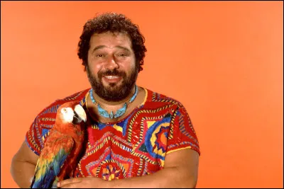 D'après une chanson de Carlos, sur quoi fait-on "tirelipimpon" ?