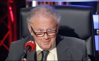 Quel animateur a succédé à Philippe Bouvard en 2014 dans "Les Grosses Têtes", émission diffusée sur radio RTL ?