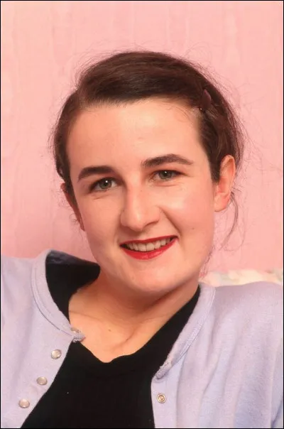 Qui est cette jeune Valérie qui deviendra une célèbre actrice ?