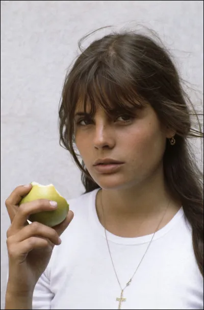 Qui est cette jeune Marie qui deviendra une célèbre actrice ?