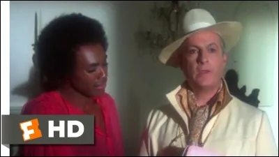 "La Cage aux folles" est le titre d'un film interprété par Michel Serrault.