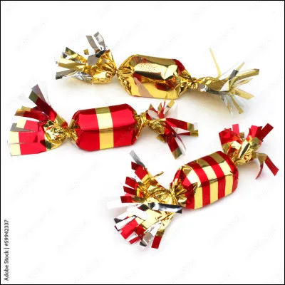 Rien à voir : saviez-vous que Noël est la période dans l'année où le plus de chocolats sont vendus ? Surtout les calendriers de l'Avent et les traditionnelles papillotes ! Justement, vous ouvrez une papillote et trouvez la citation : 
"Sans la liberté de blâmer, il n'est point d'éloge flatteur".
De qui est-elle ?