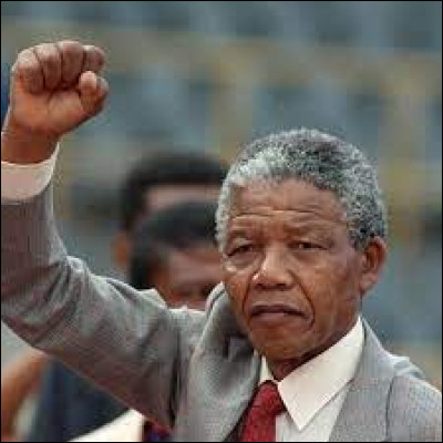 Pendant combien d'années Nelson Mandela a-t-il gouverné l'Afrique du Sud ?
