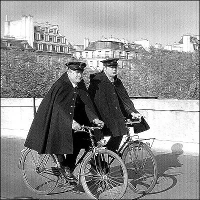 Quel pr&eacute;fet de police de Paris s�est illustr&eacute; en introduisant un grand nombre d�innovations, dont les brigades cyclistes et la police judiciaire ?