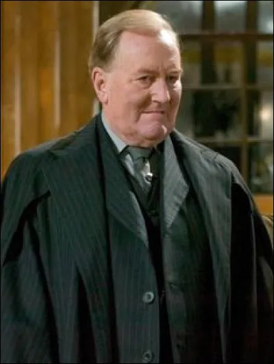 À quoi ne croit pas Cornelius Fudge ?