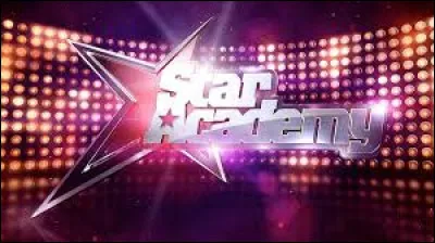 Où les élèves de la "Star Academy" suivent-ils une formation durant plusieurs semaines ?
