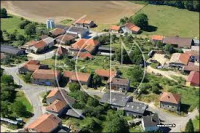 Je vous propose de rester en Lorraine et de partir à Bulainville. Ancienne commune de l'arrondissement de Bar-le-Duc, sur la rive droite de l'Aire, elle se situe dans le département ...