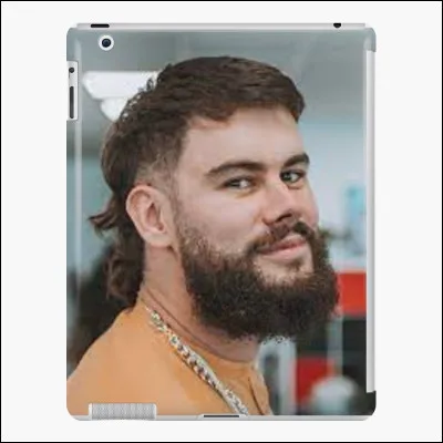 Comment ce youtubeur s'appelle-t-il ?