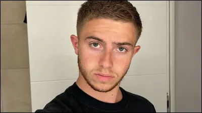 Comment ce youtubeur s'appelle-t-il ?