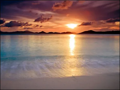 Quel aviateur fut le premier à traverser la mer Méditerranée, en reliant Fréjus-Saint-Raphaël à Bizerte ?
