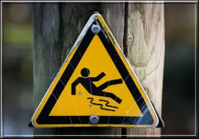 "Je faux et tu faux" sont deux formes venant du verbe faillir.