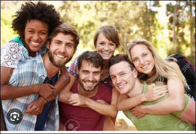 Dans ton groupe d'ami(e)s, tu es ?