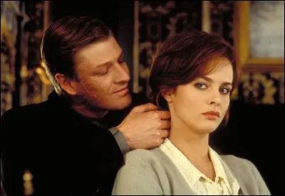 "Golden Eye" est le titre d'un film interprété par Roger Moore.