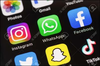 As-tu des réseaux sociaux sur le téléphone de tes parents/frères et surs ?