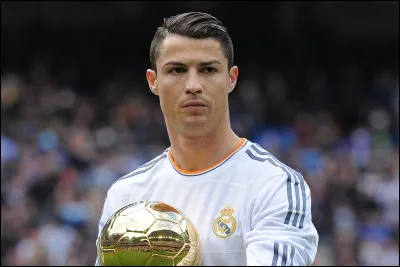 Combien Cristiano Ronaldo a-t-il de Ballons d'or ? (Décembre 2023)