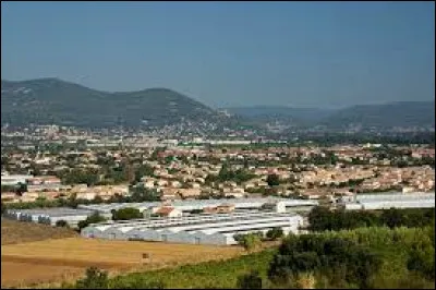 Cette commune du département du Var, située dans l'est de l'agglomération toulonnaise et peuplée de 19 000 habitants, c'est ...